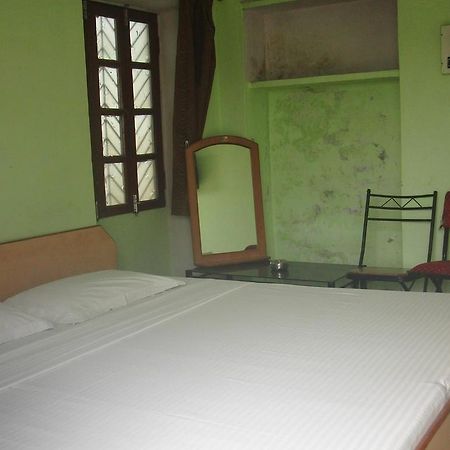 Shivakashi Guest House Váránaszi Kültér fotó